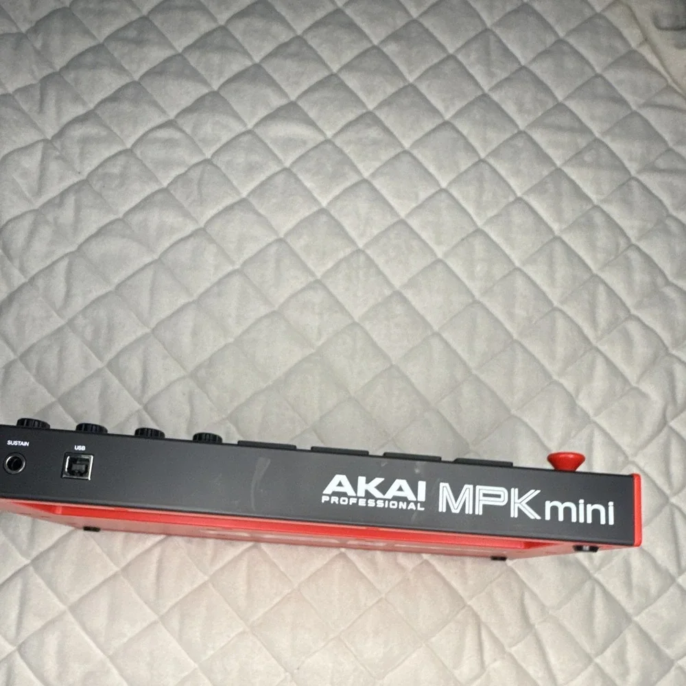 AKAI Professional MPK Mini MK3 25 Key USB MIDI Controller Pad Keyboard Portable